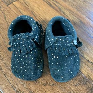 Freshly Picked moccs sz 2